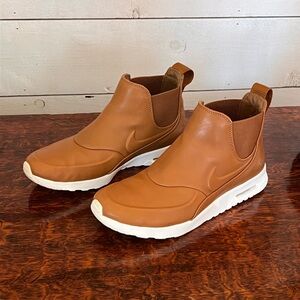 Nike Air Max Thea Mid- size 8